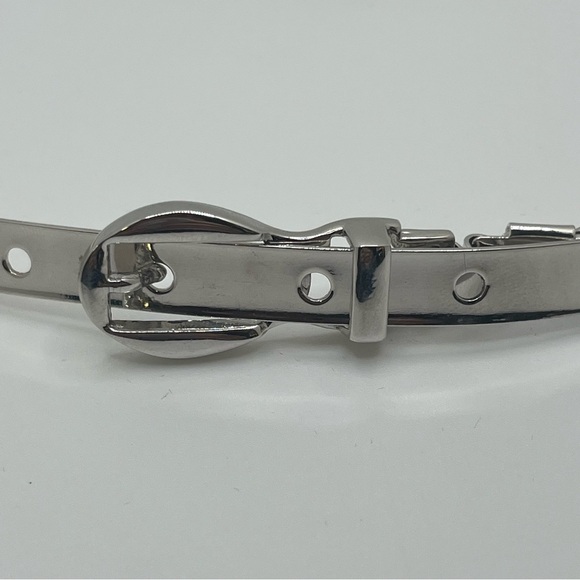 Silver tone vintage skinny chain belt. Size XS - Picture 5 of 6